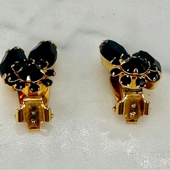 Vintage Black Glass Clip On Earrings Prong Set Estate Glam Marquise Brid… - Picture 7 of 8